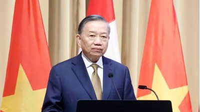 Vietnam ready to work with Canada to build substantive Strategic Partnership: Top leader