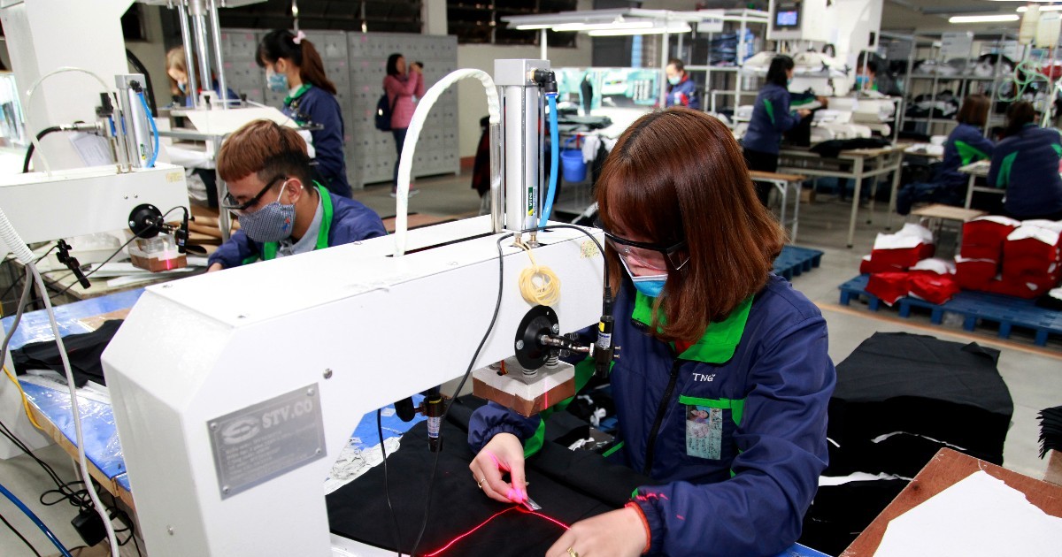 Vietnam proposes 7.8% increase in regional minimum wages from 2027 ...