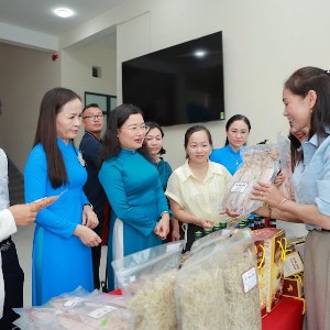 Ngày hội phụ nữ khởi nghiệp và Chương trình “Trạm xanh Hà Tĩnh” năm 2026 tạo không gian kết nối cho phụ nữ phát triển sản phẩm. Ảnh: Hội Liên hiệp Phụ nữ Hà Tĩnh