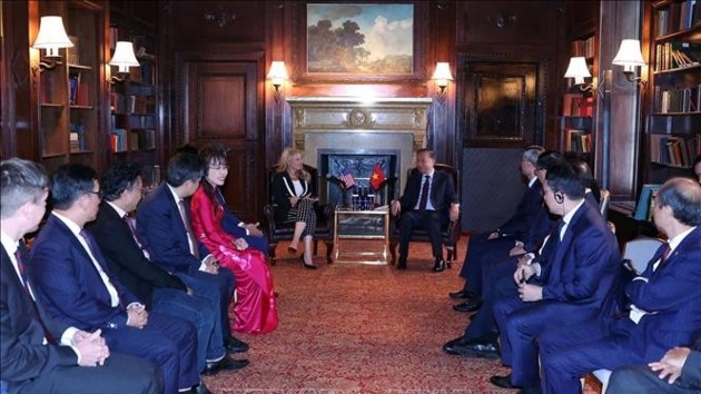 Top leader calls on US businesses to expand cooperation and investment in Vietnam