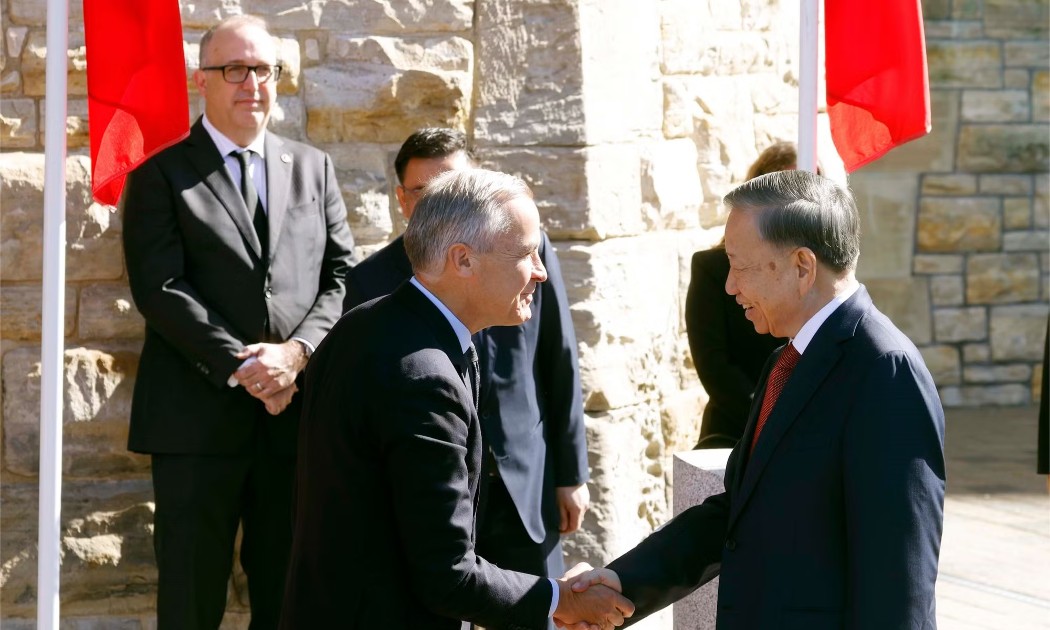 Thủ tướng Canada Mark Carney đón Tổng Bí thư, Chủ tịch nước Tô Lâm. Ảnh: Thống Nhất/TTXVN