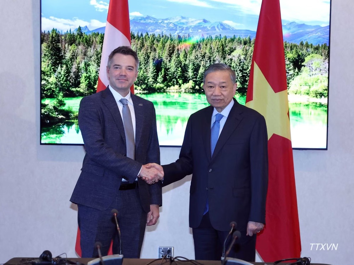 Tổng Bí thư, Chủ tịch nước Tô Lâm tiếp ông Alexandre Prevost, Chủ tịch Phụ trách Hàng không dân dụng của Tập đoàn CAE. Ảnh: Thống Nhất/TTXVN