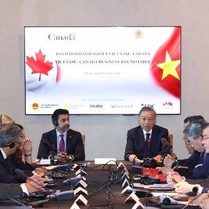 Tổng Bí thư, Chủ tịch nước Tô Lâm dự và phát biểu tại tọa đàm cấp cao doanh nghiệp Việt Nam-Canada. Ảnh: TTXVN