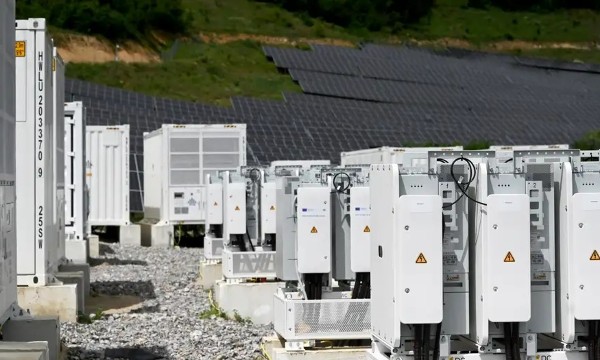 Bulgaria bùng nổ pin lưu trữ: Từ con số 0 trở thành quốc gia dẫn đầu thế giới