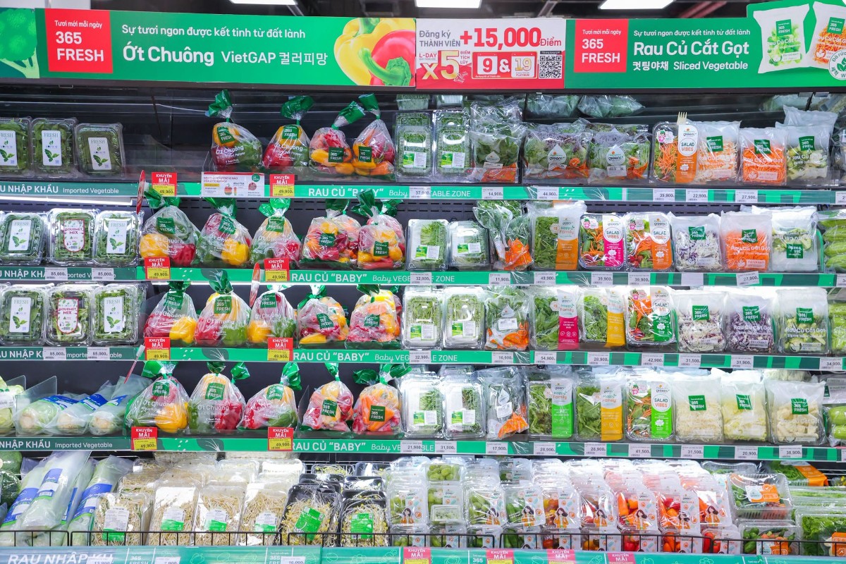 Nhờ chủ động đa dạng hóa nguồn cung ở nhiều địa phương và tận dụng tối đa mạng lưới vận tải nên lượng và giá rau củ bán ra vẫn ổn định. Ảnh: Lotte Mart Việt Nam