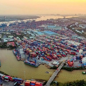 Năm 2024, khu vực cảng TP. Hồ Chí Minh và Cát Lái xử lý 16 triệu TEU, xếp thứ hai Đông Nam Á, chỉ sau Singapore. Ảnh minh họa.