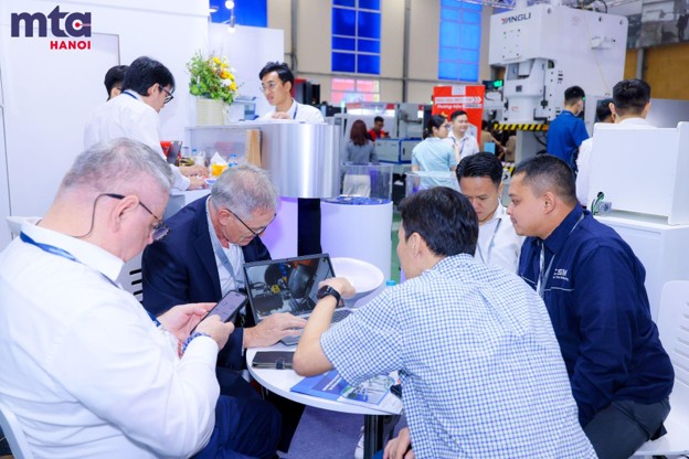 MTA Hanoi 2026 brings together the key elements of an international industrial exhibition, connecting businesses with technologies and global partners. (Photo: MTA Hanoi 2024)