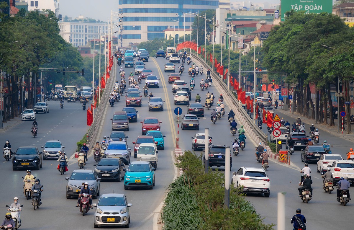 Số ô tô con chiếm 97,3% tổng số phương tiện điện; xe máy điện tăng trưởng khoảng 28% mỗi năm. Ảnh: Như Hoàn