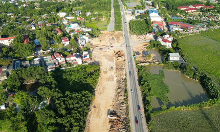 Dự án đường nối thành phố Thanh Hóa (cũ) với Cảng hàng không Thọ Xuân đang được đẩy nhanh tiến độ sau thời gian tạm dừng. Ảnh: Nguyễn Thuấn