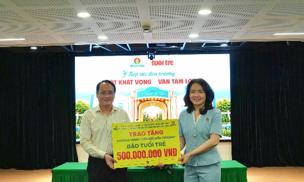 Phân bón Cà Mau dành 500 triệu đồng đồng hành cùng “Tiếp sức đến trường”