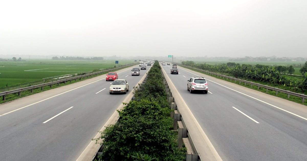 9 tháng: Hoàn thành 395 km đường cao tốc, nâng tổng chiều dài thông xe toàn tuyến Bắc-Nam lên 3.345 km