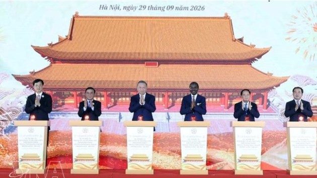 Top leader attends groundbreaking ceremony for Kinh Thien Palace restoration project