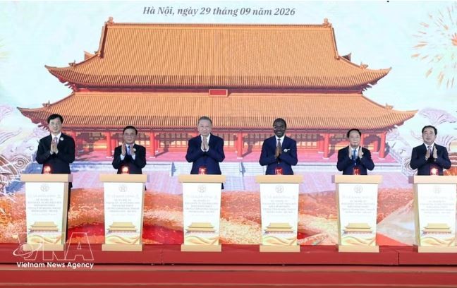 Top leader attends groundbreaking ceremony for Kinh Thien Palace restoration project