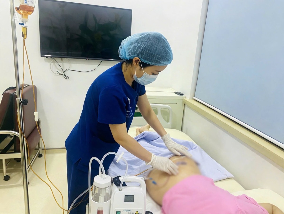 5 trường hợp áp xe đều có tiền sử tiêm chất làm đầy từ nhiều năm trước. Ảnh: Bệnh viện Trung ương Quân đội 108