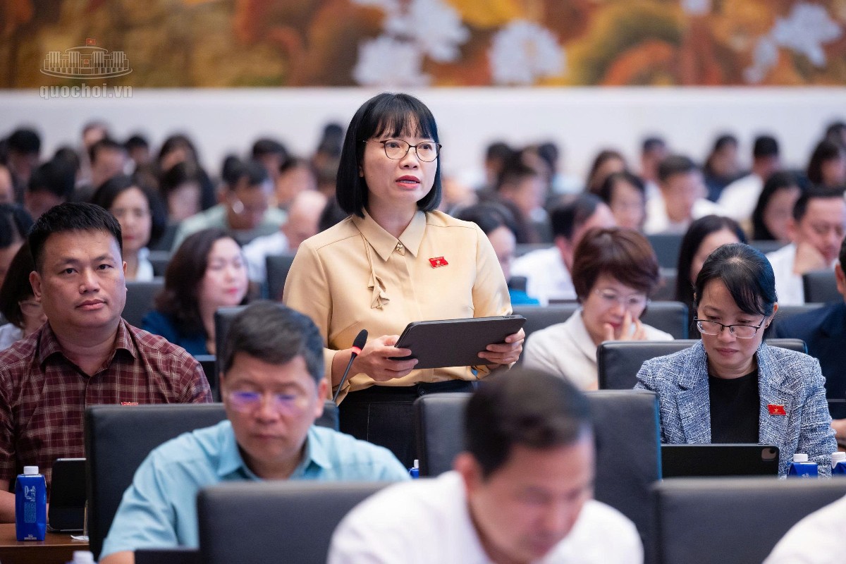 Đại biểu Nguyễn Thị Việt Nga (Đoàn đại biểu Quốc hội thành phố Hải Phòng). Ảnh: Cổng thông tin điện tử Quốc hội.