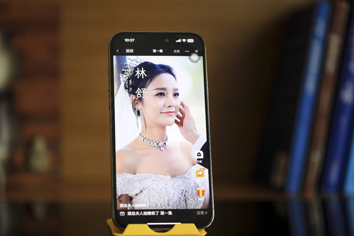Đế chế phim ngắn Hongguo của Trung Quốc đang tích hợp cả livestream bán hàng trong ứng dụng. Ảnh: Getty Images