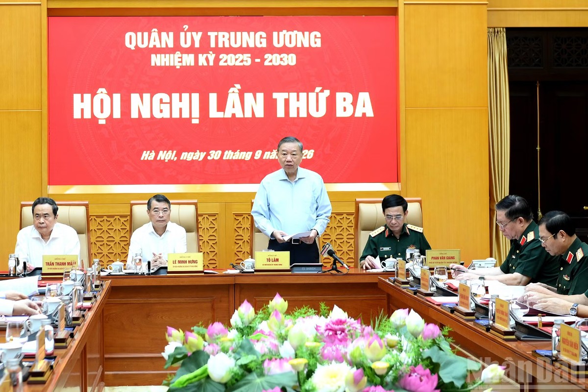Tổng Bí thư, Chủ tịch nước Tô Lâm﻿, Bí thư Quân ủy Trung ương phát biểu chỉ đạo hội nghị. Ảnh: Nhân Dân