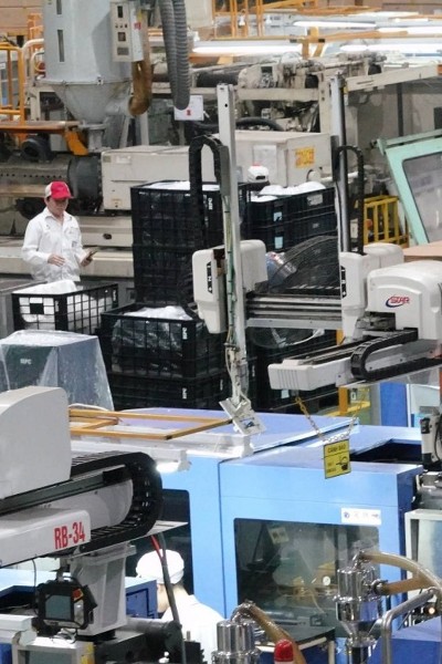 Vietnam's manufacturing PMI eases to 51.9 in September amid export headwinds
