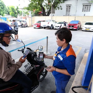 Tiếp tục kéo dài ưu đãi thuế xăng dầu 0% đến hết năm 2026 - Ảnh: Nhật Thịnh