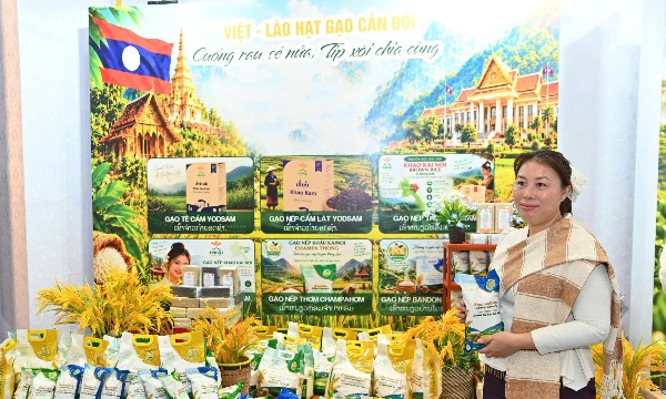 Tuần lễ sản phẩm Việt - Lào mở ra nhiều cơ hội hợp tác