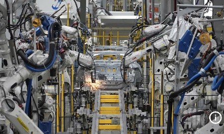 Hơn 5 triệu robot công nghiệp hoạt động trên toàn cầu, robot hình người vẫn còn xa thực tế