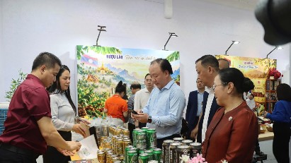 Vietnam - Laos Product Week held in Hanoi to accelerate bilateral trade