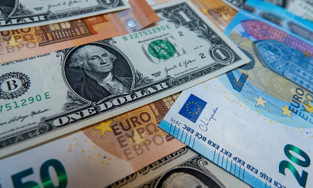 Đồng euro rớt giá xuống đáy 17 tháng, yên Nhật sụt mạnh, USD cao nhất 1 năm rưỡi
