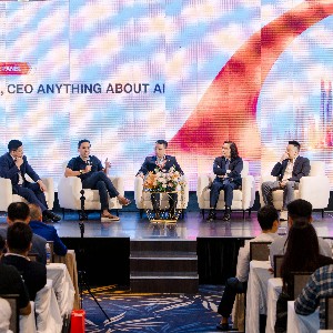 Phiên thảo luận “Ask CIO, CEO Anything About AI”, trong khuôn khổ CIO Summit 2026 tại TP. Hồ Chí Minh ngày 1/10. Ảnh: CIO Việt Nam