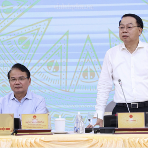 Thứ trưởng Bộ Tài chính Nguyễn Đức Chi trả lời câu hỏi của báo chí tại họp báo - Ảnh: chinhphu.vn/Nhật Bắc.