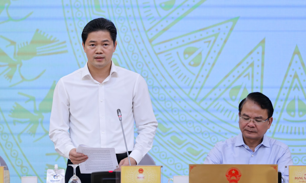 Thứ trưởng Bộ Y tế Vũ Mạnh Hà trả lời câu hỏi tại cuộc họp báo Chính phủ thường kỳ tháng 9 - Ảnh: chinhphu.vn/Nhật Bắc