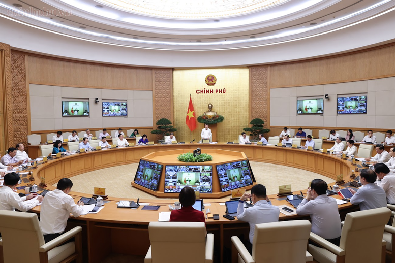 Tại phiên họp, các đại biểu tập trung thảo luận về các nội dung: Tình hình kinh tế - xã hội tháng 9 và quý III năm 2026, tình hình phân bổ, giải ngân vốn đầu tư công... - Ảnh: chinhphu.vn/Nhật Bắc