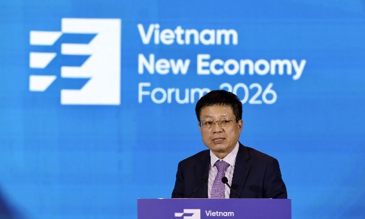 President of the Vietnam Chamber of Commerce and Industry (VCCI) Ho Sy Hung speaks at the Vietnam New Economy Forum 2026 (VNEF 2026) on October 3. (Photo: Viet Dung/VnEconomy)
