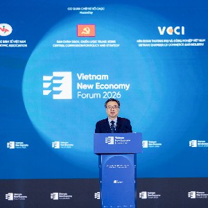TS. Nguyễn Thanh Nghị, Ủy viên Bộ Chính trị, Bí thư Trung ương Đảng, Trưởng Ban Chính sách, chiến lược Trung ương, phát biểu khai mạc và đề dẫn tại Diễn đàn VNEF 2026. Ảnh: VnEconomy