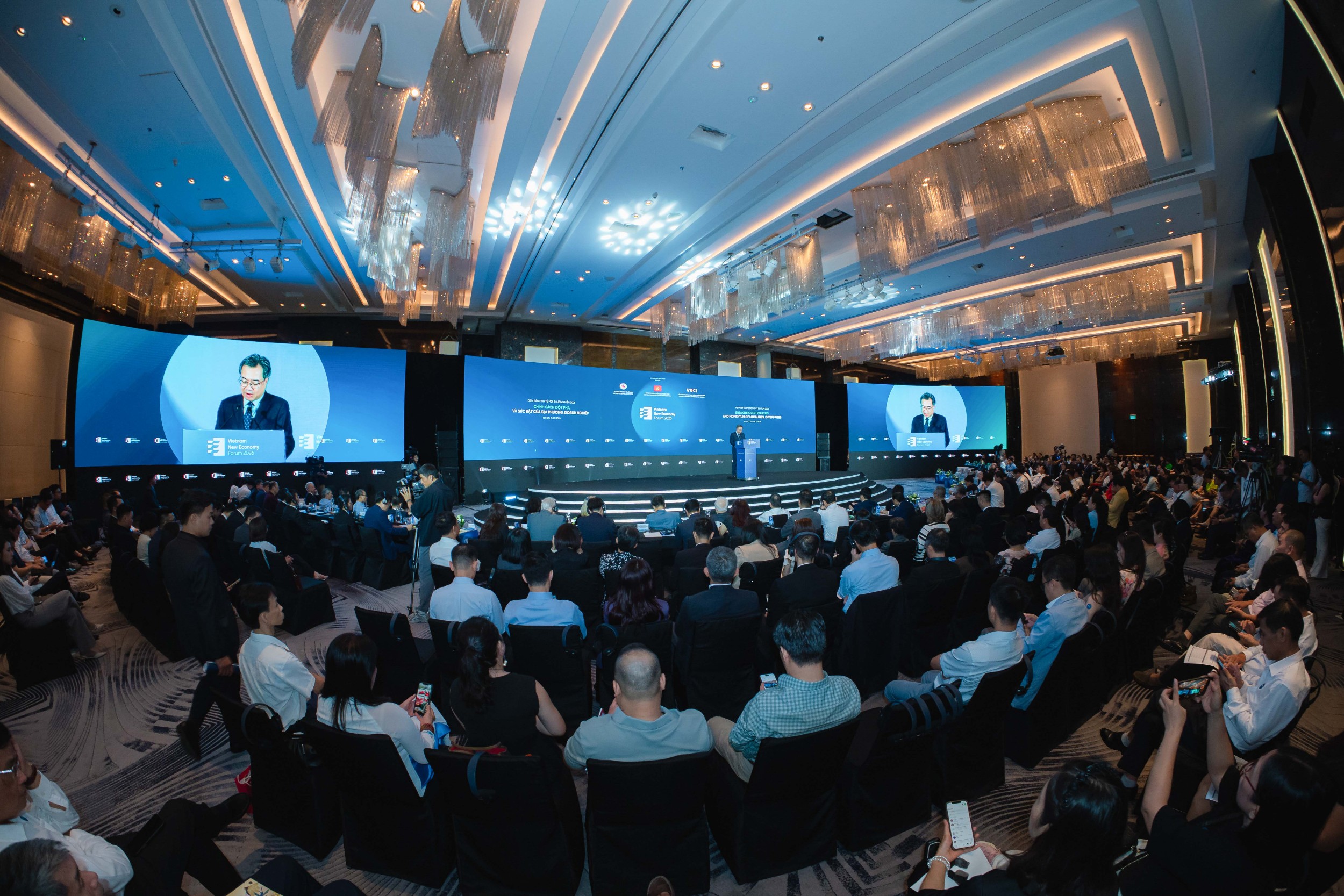 Diễn đàn Kinh tế mới lần thứ 4 năm 2026 với chủ đề "Chính sách đột phá và sức bật của địa phương, doanh nghiệp". Ảnh: VnEconomy