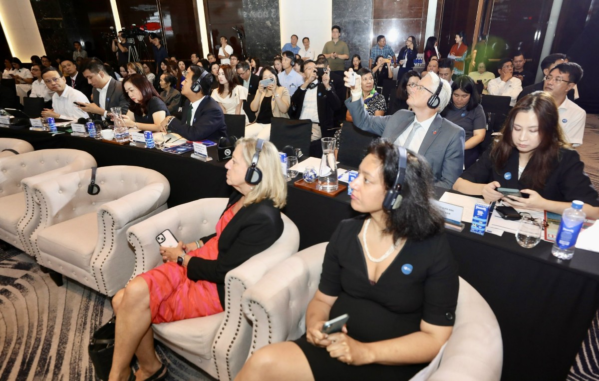 Lãnh đạo các tổ chức quốc tế, các hiệp hội doanh nghiệp trong nước, nước ngoài...tham dự Diễn đàn. Ảnh: Việt Dũng