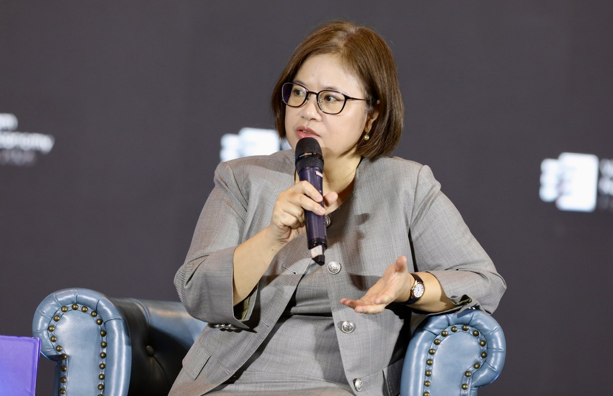 Bà Tạ Thị Tuệ Anh, Giám đốc Khối Khách hàng định chế tài chính, Ngân hàng HSBC.