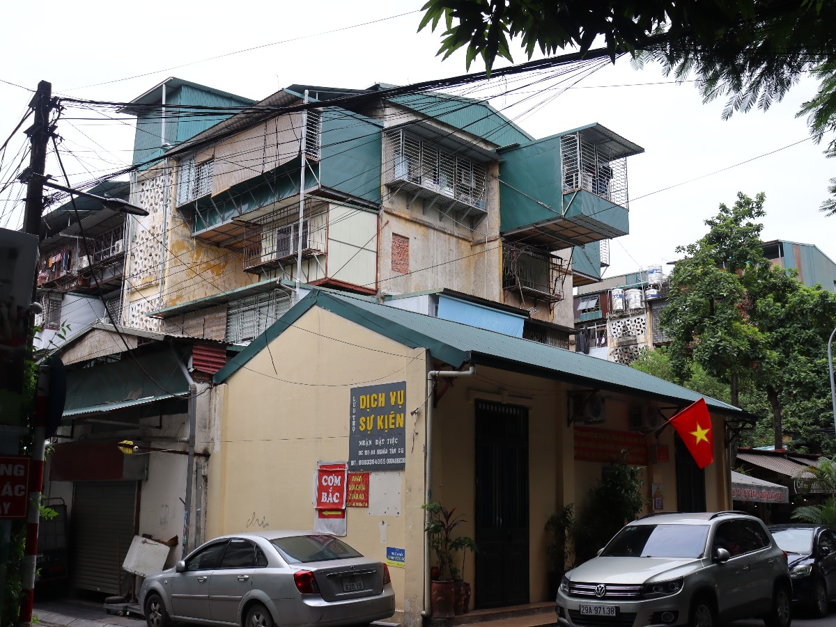 Theo đề xuất, khu vực cải tạo, xây dựng lại có diện tích 31,66ha với 29 công trình chung cư. Trong đó, khu nhà A gồm các nhà: A8, A9, A10, A11, A12, A14, A15, A16; khu nhà B gồm 12 nhà từ nhà B1 đến B12; nhà C gồm các nhà từ C1 đến C9 và K1.