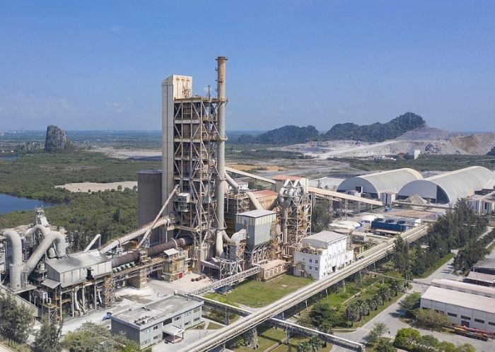 Nguồn phát thải chính của ngành xi măng gồm: Phát thải từ nguyên liệu sản xuất clanhke, xi măng; Phát thải từ nguồn nhiên liệu nung; Phát thải gián tiếp từ việc sử dụng điện. Ảnh minh họa: Thế Hoàng