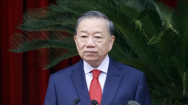 Fourth plenum of the 14th Party Central Committee opens