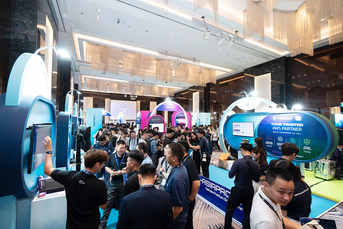 Attendees at AWS Cloud and AI Day Hanoi