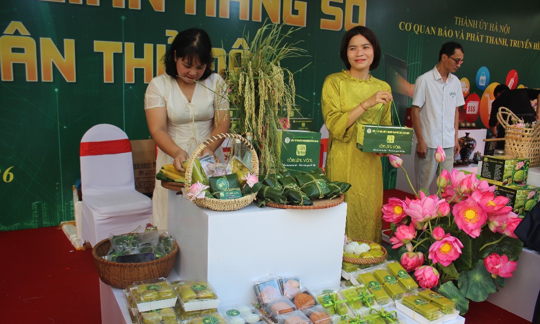 Gian hàng tại sự kiện. Ảnh: Chu Khôi.