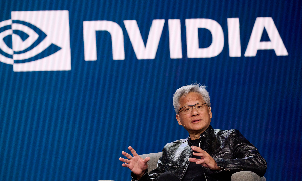 Nvidia tiến sát mốc vốn hóa thị trường 6 nghìn tỷ USD