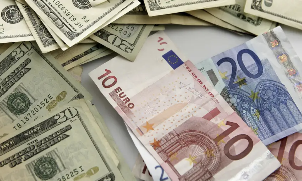Biến động thị trường trái phiếu Pháp đe dọa đồng euro