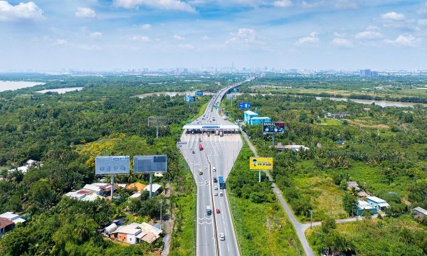 Dự án mở rộng cao tốc TP. Hồ Chí Minh - Long Thành thiếu hụt nguồn cung nhựa đường