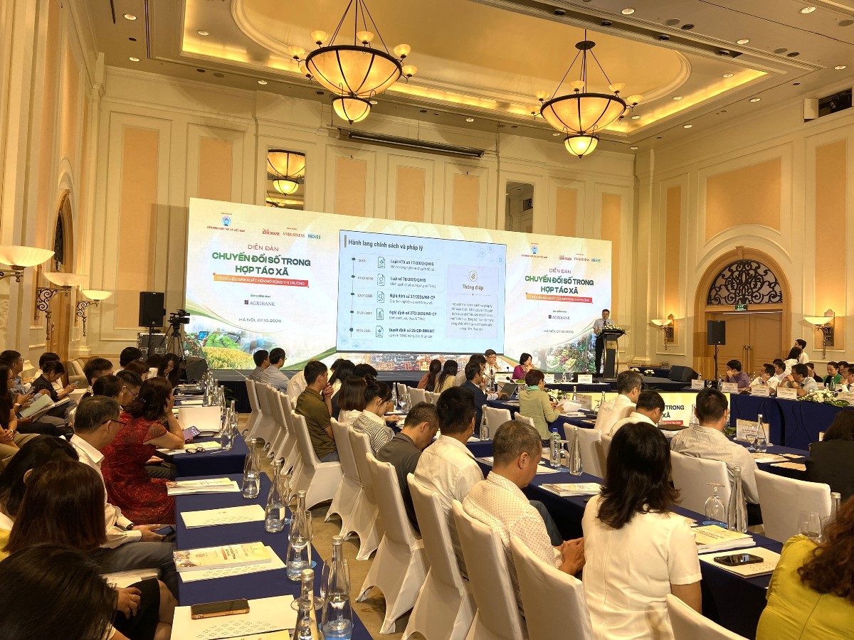 Quang cảnh Diễn đàn “Chuyển đổi số trong hợp tác xã: Từ dữ liệu sản xuất đến mở rộng thị trường”. Ảnh: Song Hà.