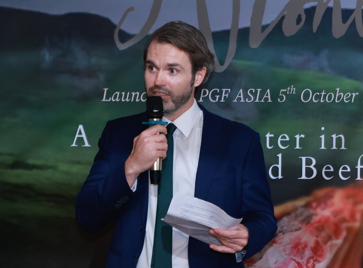 Ông Ronan Cunniffe, Phó Đại sứ Ai-len tại Việt Nam. Ảnh: Bord Bia