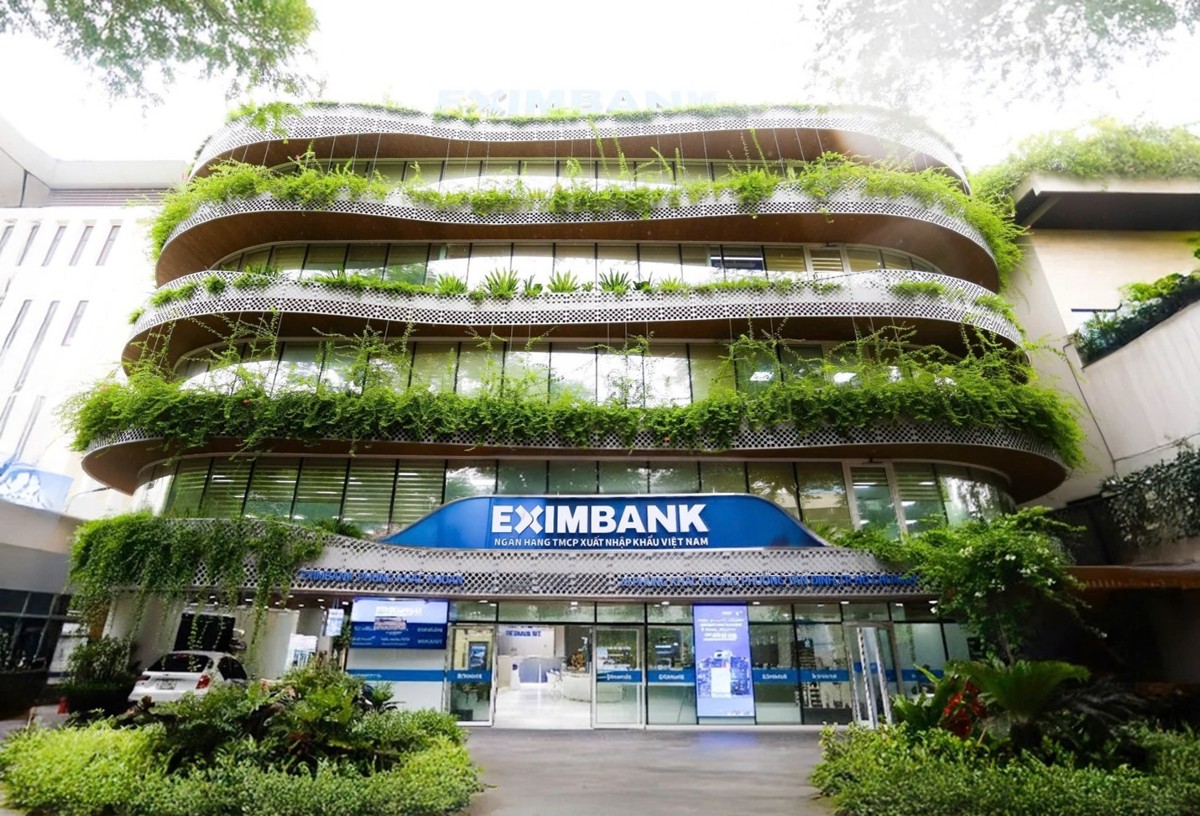 Một góc trụ sở chính Eximbank trong giai đoạn chuyển đổi.