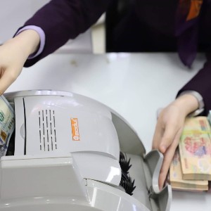 Tăng tín dụng lãi suất ưu đãi cho các tế bào tăng trưởng thực, doanh nghiệp nhỏ và vừa. Ảnh: Duy Linh