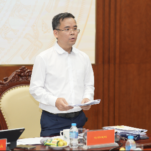 Ông Nguyễn Xuân Bắc, Phó Vụ trưởng phụ trách Vụ Tín dụng các ngành kinh tế, Ngân hàng Nhà nước Việt Nam, thông tin về tình hình triển khai các chương trình tín dụng (Ảnh: PL)