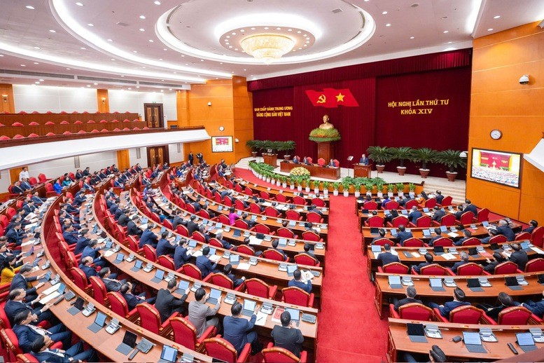 Ngày làm việc thứ hai của Hội nghị lần thứ tư Ban Chấp hành Trung ương Đảng khoá XIV. Ảnh: Chinhphu.vn
